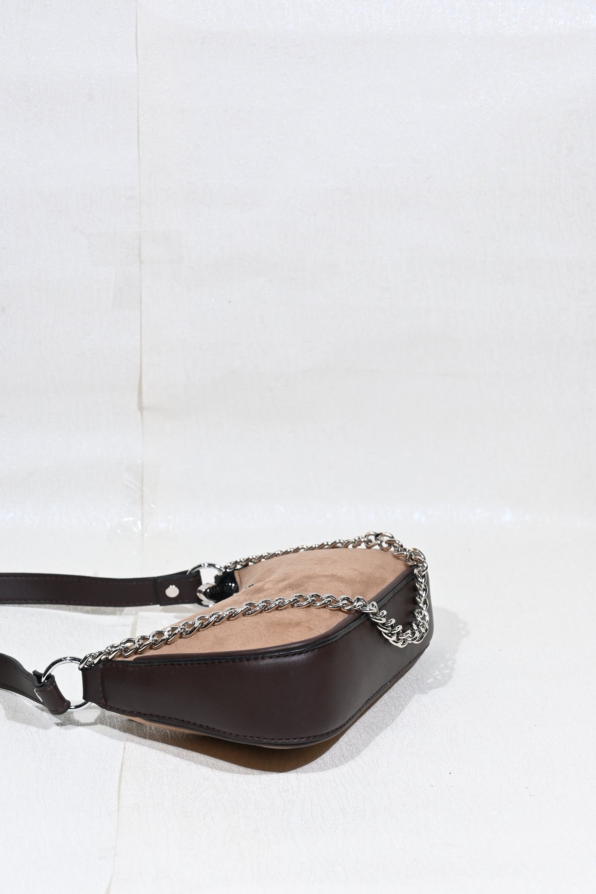 Chic Elegance Velvet Chain Shoulder Bag.